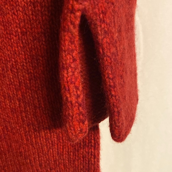 Margaret O’Leary Hand Knit V Neck 100% Cashmere Sweater Size M/L Color Dark Red - Picture 4 of 8